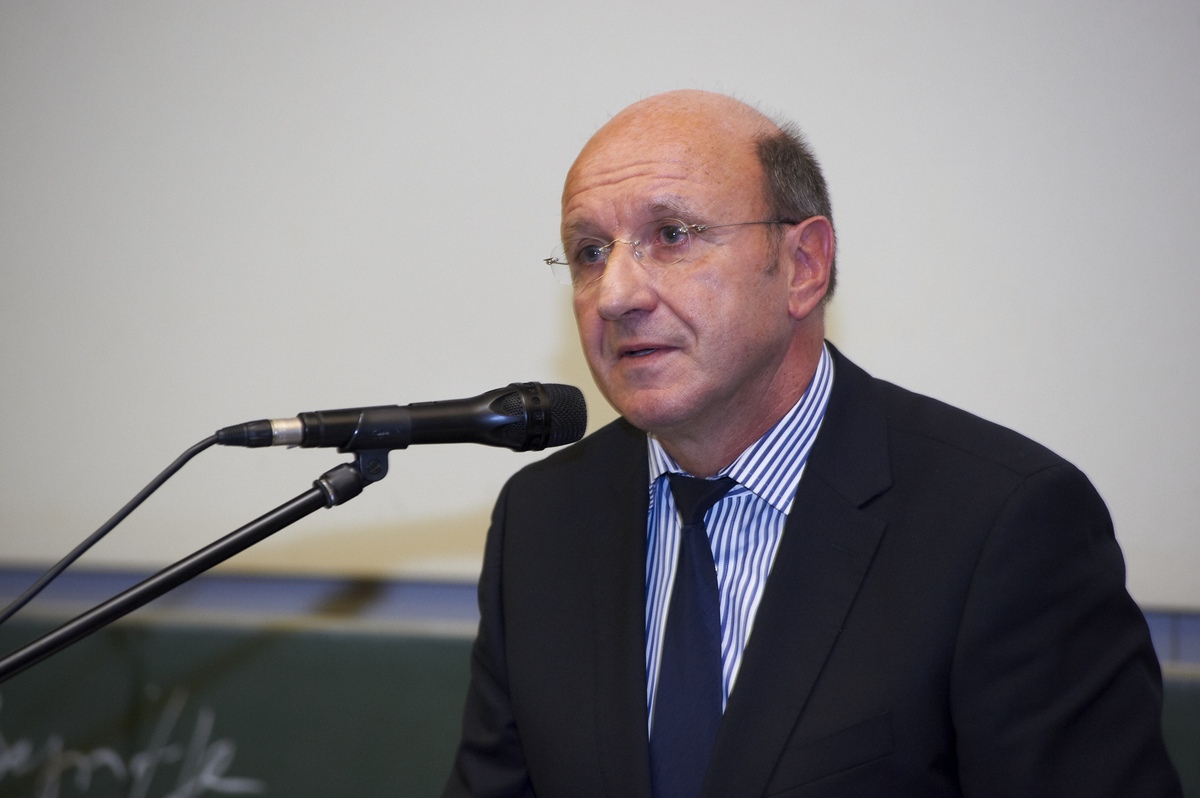 Prof. Dr. Werner Schnatterbeck